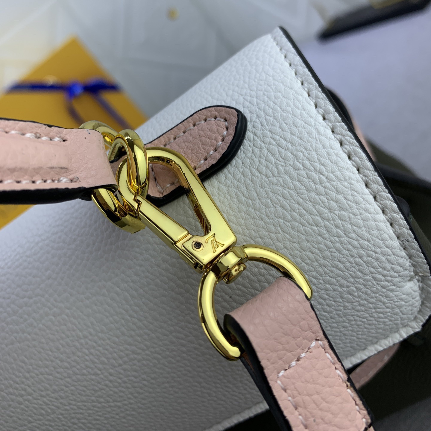 LV Designer Bagss Luxury Bag Classic Handbag Leisure Bag Exquisite Lines And Iconic Lv Padlocks Convey A Trendy Style Fashion Women High Quality Leather Bag