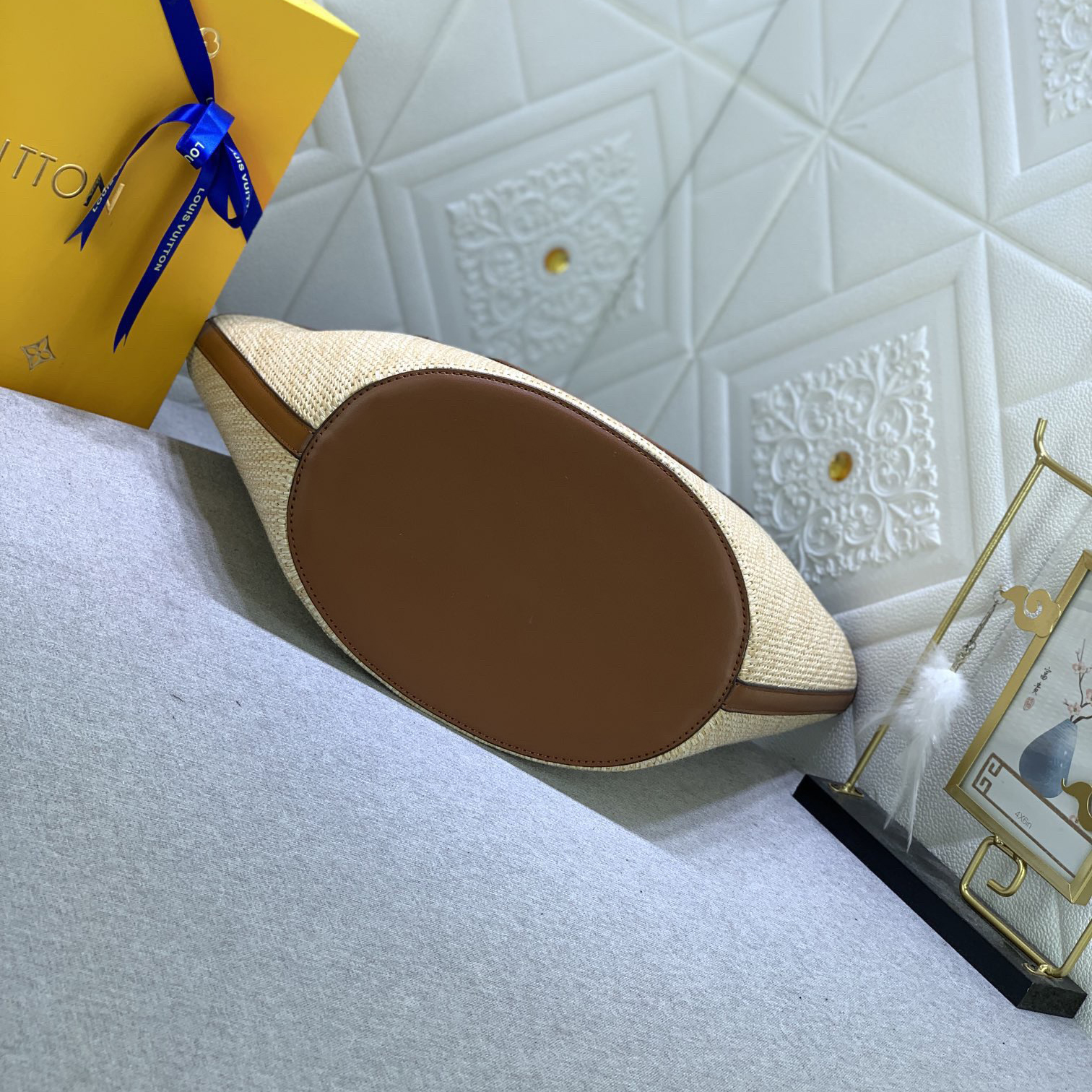 LV Designer Bagss Luxury Bag Classic Handbag The Its Ample Interior Can Accommodate Printed Laptops And Other Office Supplies Fashion Bag High Quality Leather Bag