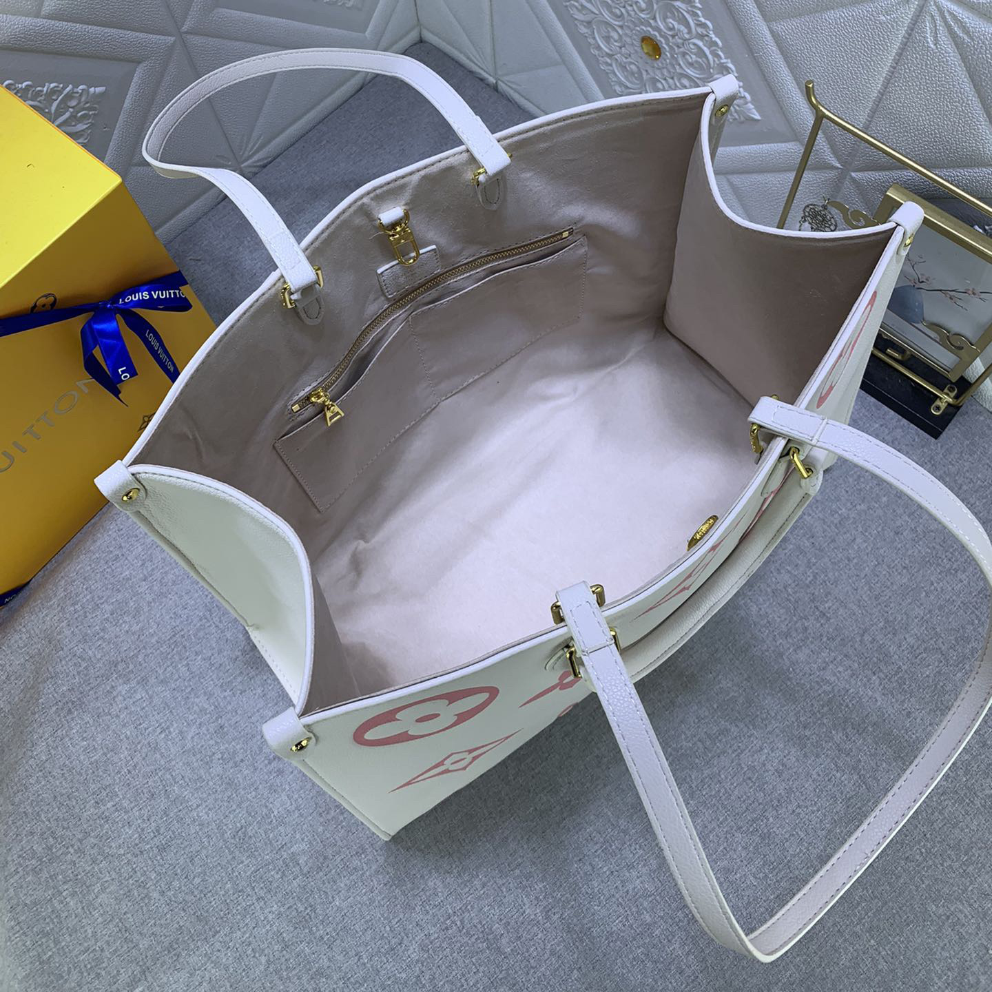 LV High Qualitys Women Handbag Equipped With Detachable And Adjustable Braided Leather Chain Strap For Easy Shoulder Or Crossbody Carrying Lady Clutch Shoulder Tote Female Purse Wallet Hand Bag