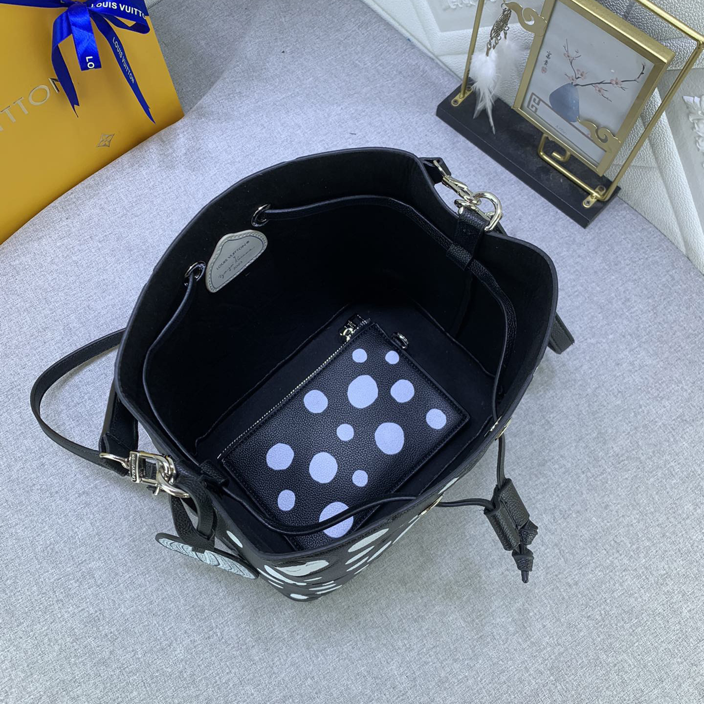 LV Designer Bagss Luxury Bag Classic Handbag Both The Chain And Adjustable Leather Shoulder Strap Can Be Disassembled The Canvas Surface Iconic Polka Dots Of Women Fashion Bag High Quality Leather Bag