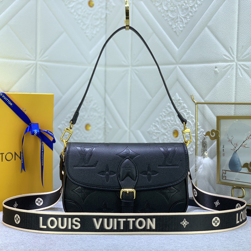 LV High Qualitys Women Handbag Luxurys Handbags Embossed Leather Weaves The Brand Logo Into A Detachable Wide Jacquard Shoulder Strap Bags Lady Clutch Shoulder Tote Female Purse Wallet Hand Bag
