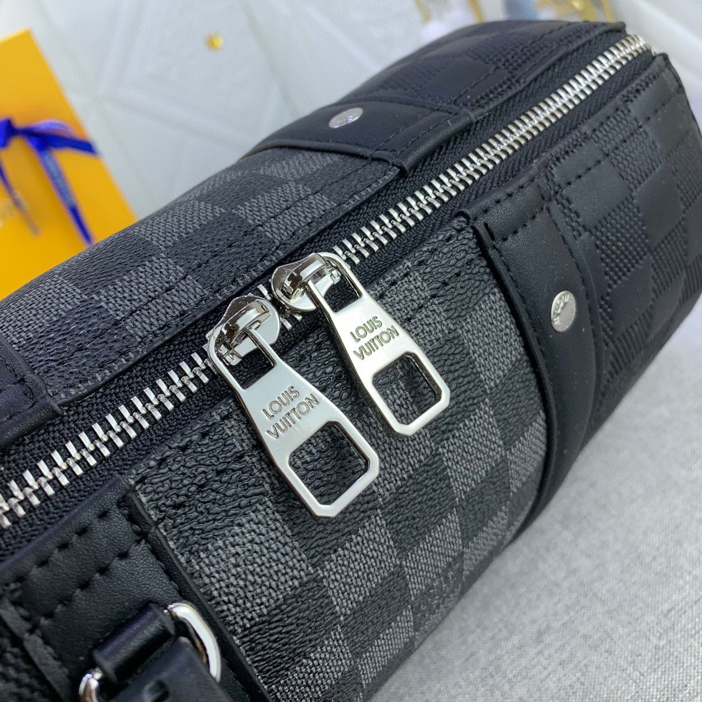 LV Designer Bagss Luxury Bag Classic Handbag Leisure travel Bag Canvas Body With Detachable Shoulder Straps Women High Quality Leather Bag