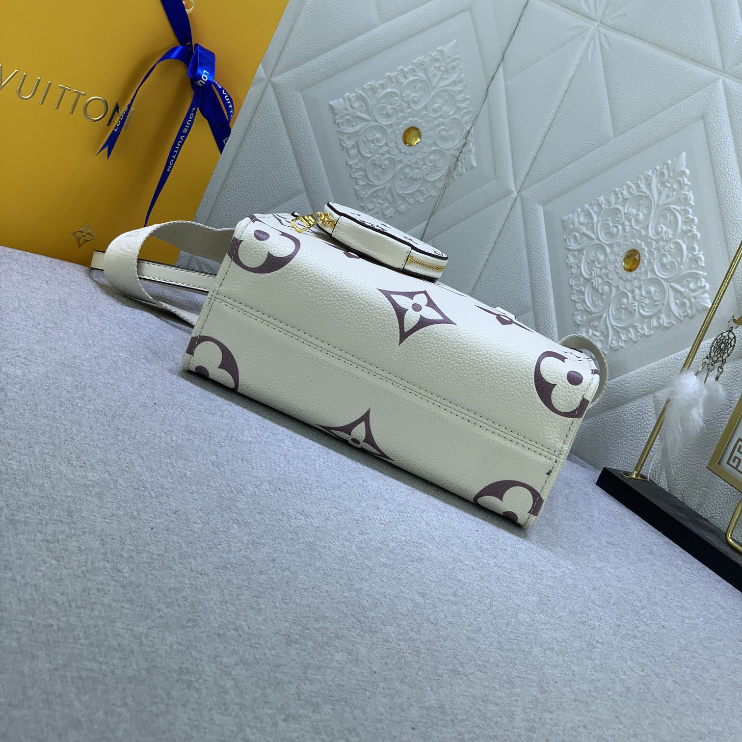 LV Designer Bagss Luxury Bag Classic Handbag Two Shoulder Strap The Long And Short Handles Are Easy To Carry Or Shoulder Back Women High Quality Leather Bag