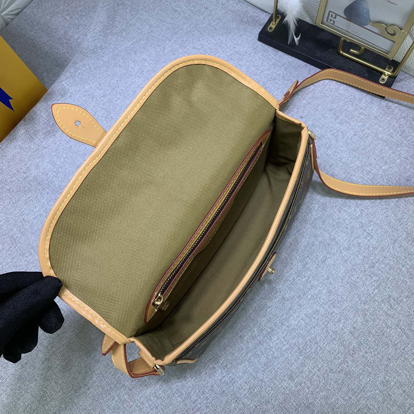 LV High Qualitys Women Bags Luxurys Handbags Ladies Designer Composite Bags Lady Clutch Bag Shoulder Tote Female Purse Wallet Hand Bag