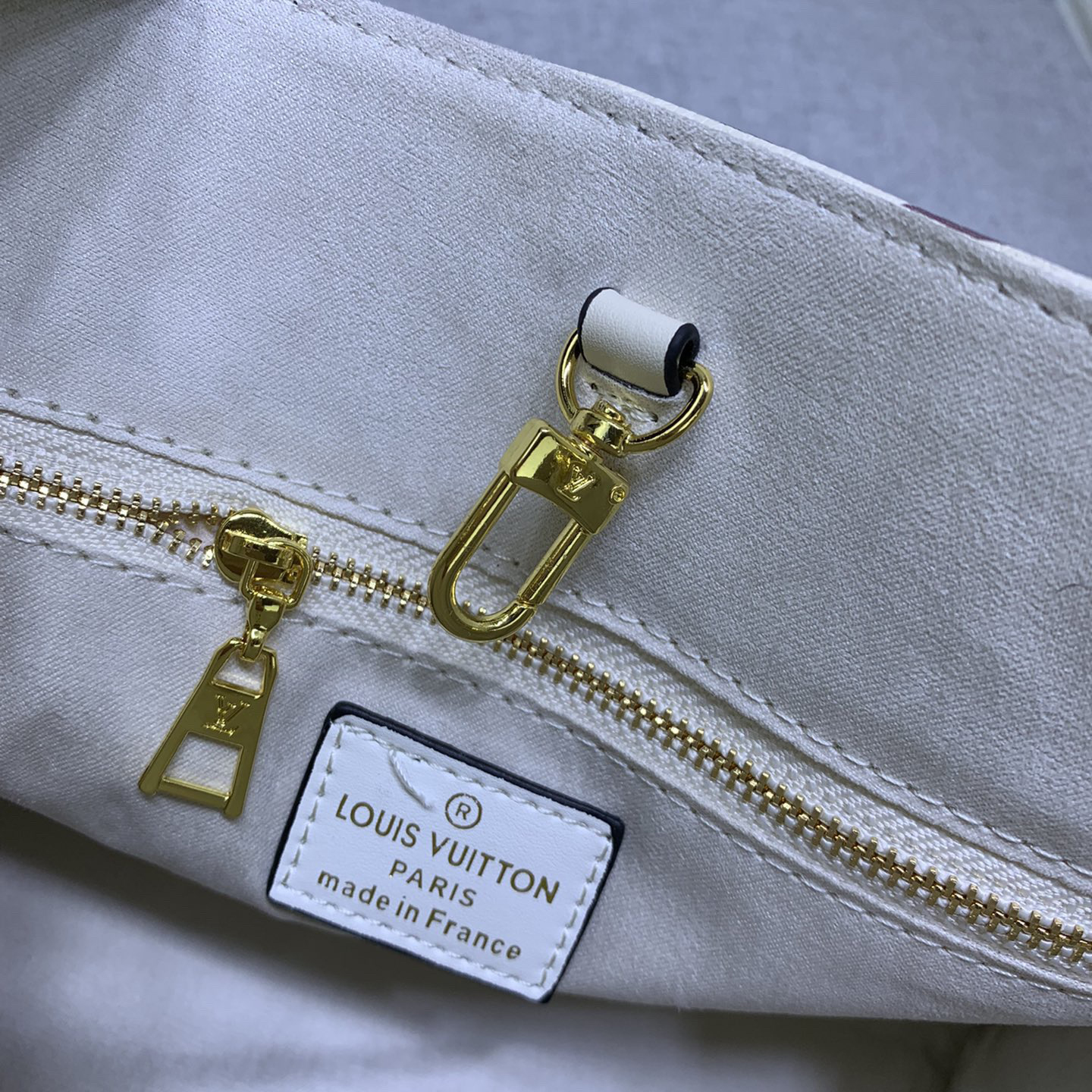 LV Designer Bagss Luxury Bag Classic Handbag Two Shoulder Strap The Long And Short Handles Are Easy To Carry Or Shoulder Back Women High Quality Leather Bag