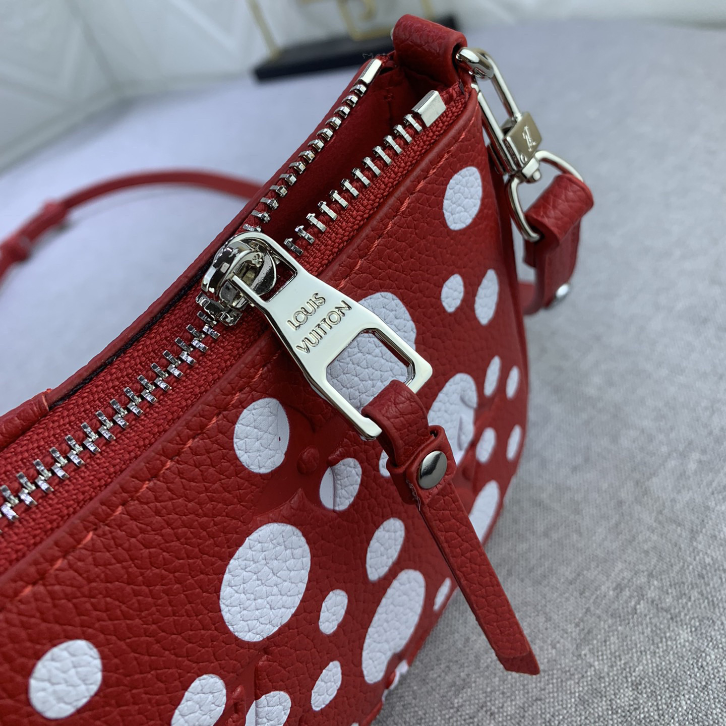 LV Designer Bagss Luxury Bag Classic Handbag Both The Chain And Adjustable Leather Shoulder Strap Can Be Disassembled The Canvas Surface Iconic Polka Dots Of Women Fashion Bag High Quality Leather Bag