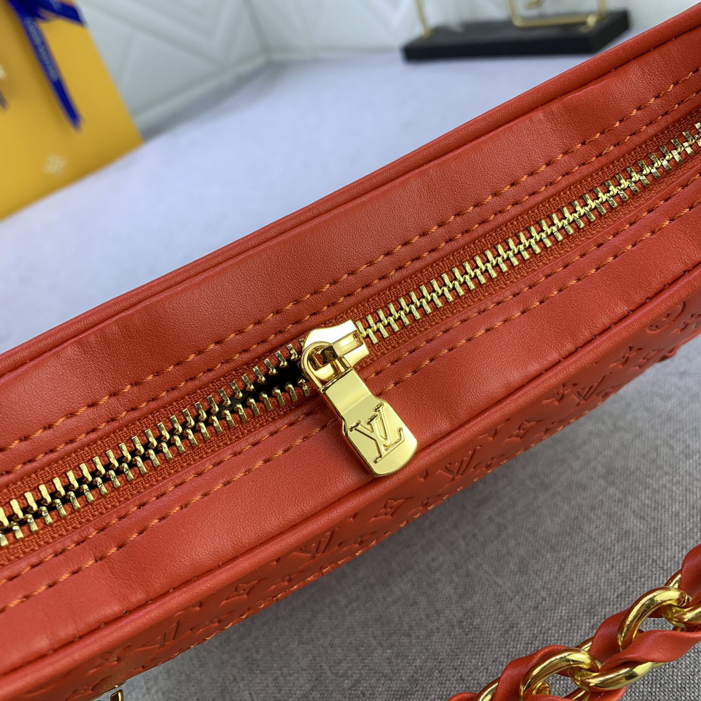 LV Designer Bag Shoulder Bag Luxury Bag Adjustable Shoulder Straps For Easy Shoulder Or Crossbody Crossbody Designer Bag Ladies Casual Handbag Chain Ladies Moon Package Half Circle Package Arc Package Pea Package Mini Bag