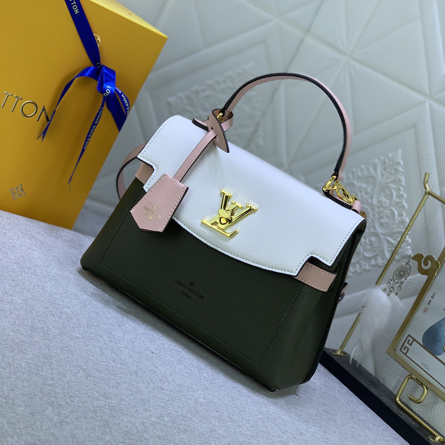 LV Designer Bagss Luxury Bag Classic Handbag Leisure Bag Exquisite Lines And Iconic Lv Padlocks Convey A Trendy Style Fashion Women High Quality Leather Bag