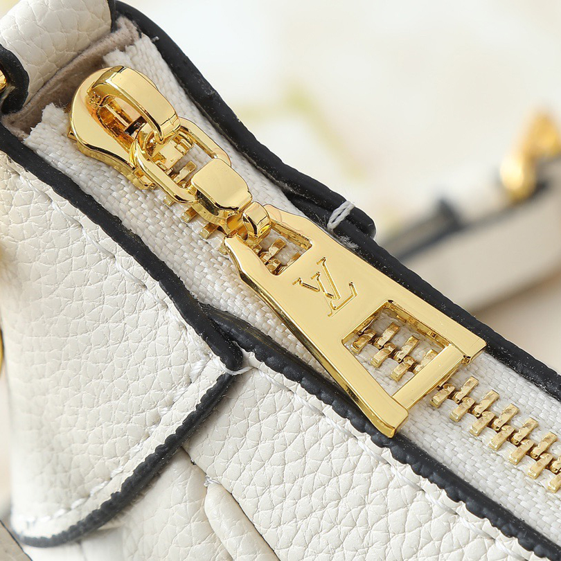 LV Designer Bag Shoulder Bag Luxury Bag Adjustable Shoulder Straps For Easy Shoulder Or Crossbody Crossbody Designer Bag Ladies Casual Handbag Chain Ladies Moon Package Half Circle Package Arc Package Pea Package Mini Bag