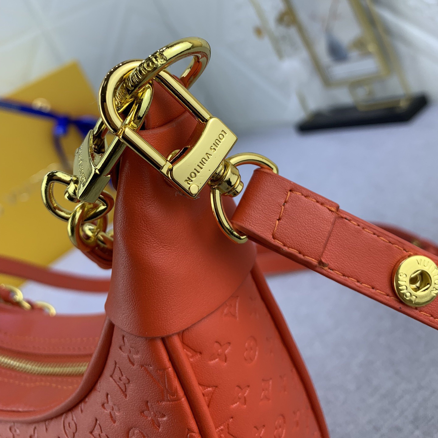 LV Designer Bag Shoulder Bag Luxury Bag Adjustable Shoulder Straps For Easy Shoulder Or Crossbody Crossbody Designer Bag Ladies Casual Handbag Chain Ladies Moon Package Half Circle Package Arc Package Pea Package Mini Bag