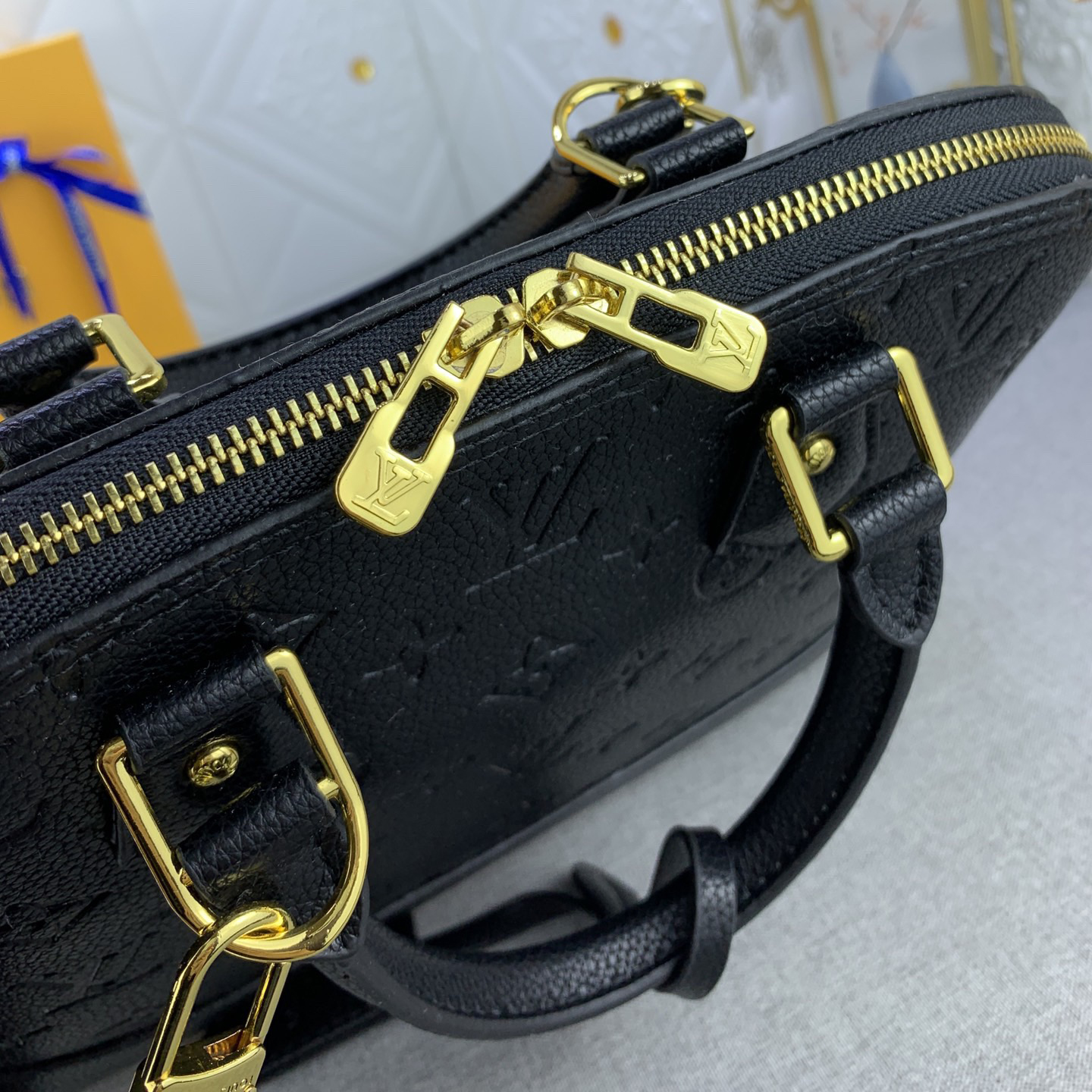 LV Designer Bagss Luxury Bag Classic Handbag Leisure Bag Embossed Shell Bag Fashion Women High Quality Leather Bag