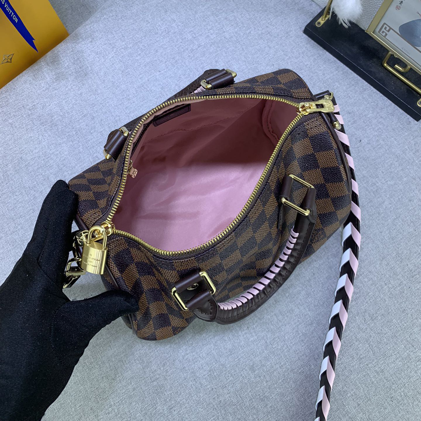 LV Designer Bagss Luxury Bag Classic Grid Handbag Pillow Bag Fashion Bag High Quality Leather Bag