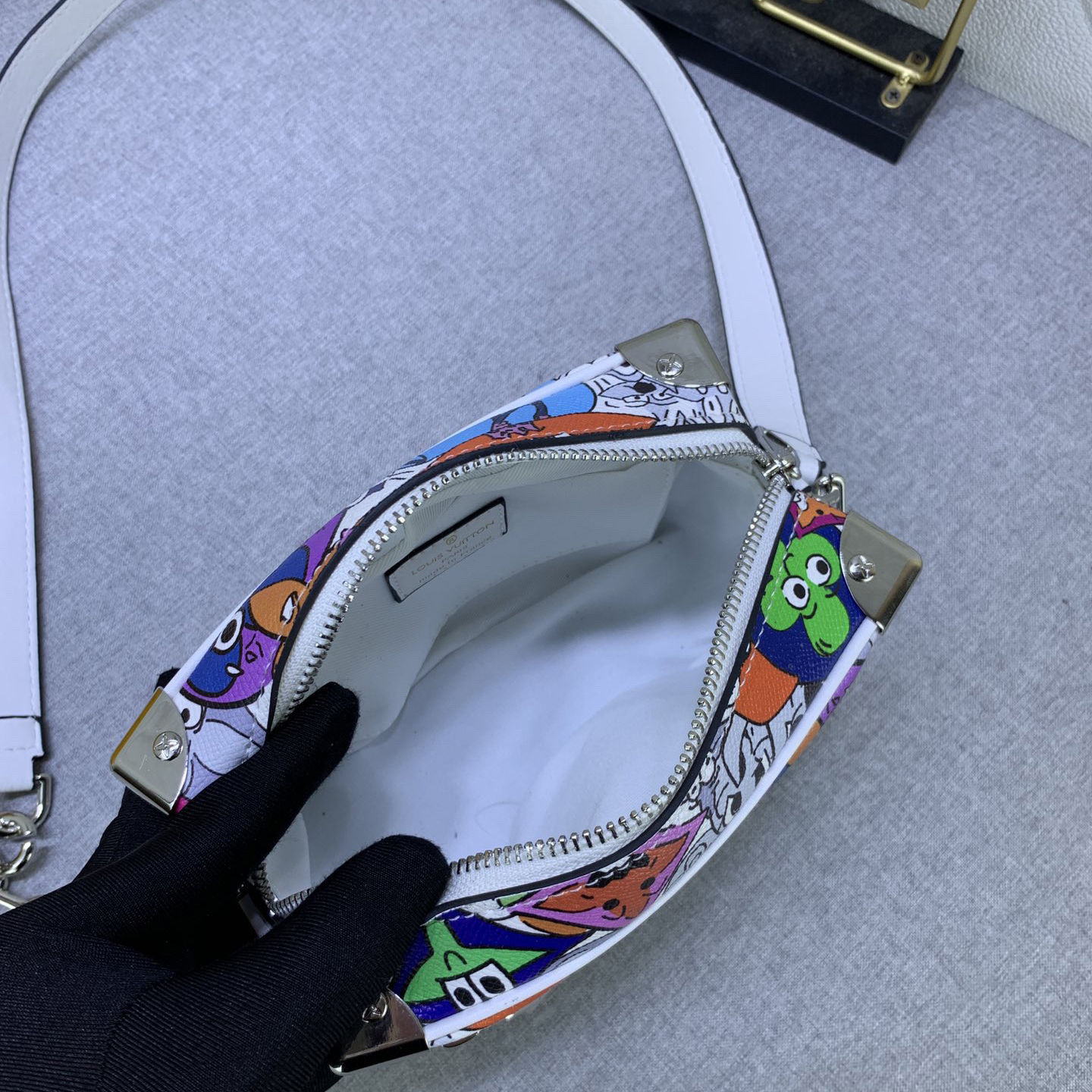 LV Designer Bag Shoulder Bag Luxury Bag Cosmetic Bag Wash Bag Wallet Crossbody Designer Bag Ladies Casual Handbag Chain Ladies Mini Bag