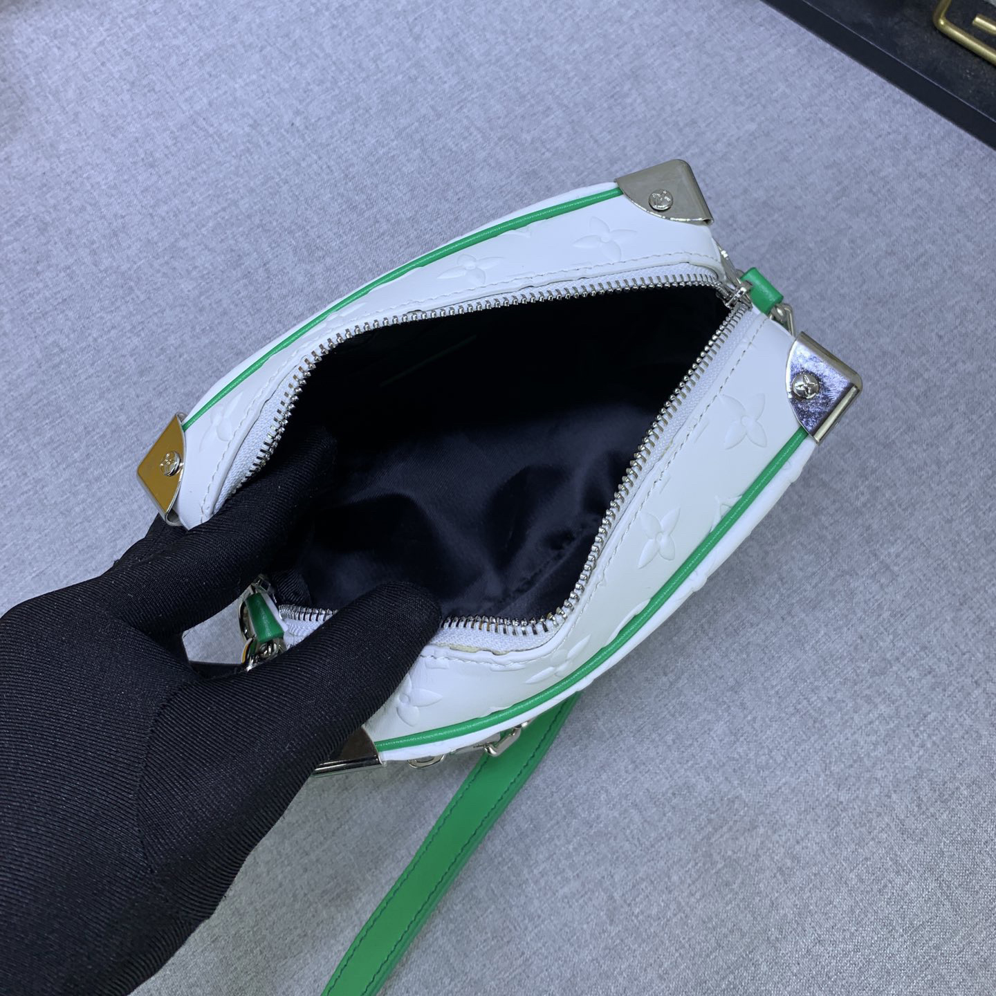 LV Designer Bag Shoulder Bag Luxury Bag Cosmetic Bag Wash Bag Wallet Crossbody Designer Bag Ladies Casual Handbag Chain Ladies Mini Bag