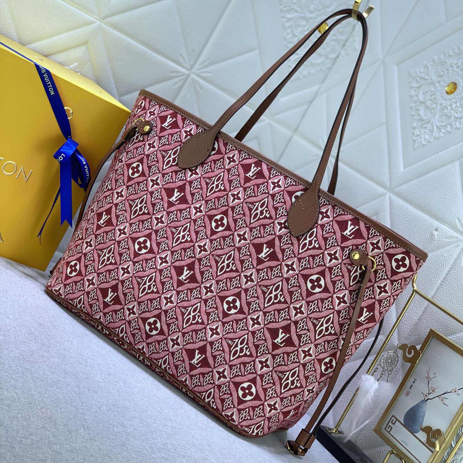 LV Designer Bagss Luxury Bag Shoulder Bag Canvas And Leather Edging Create A Design That Fits The Body Shape Large Inner Bag Ladies Fashion Bag High Quality Leather Bag