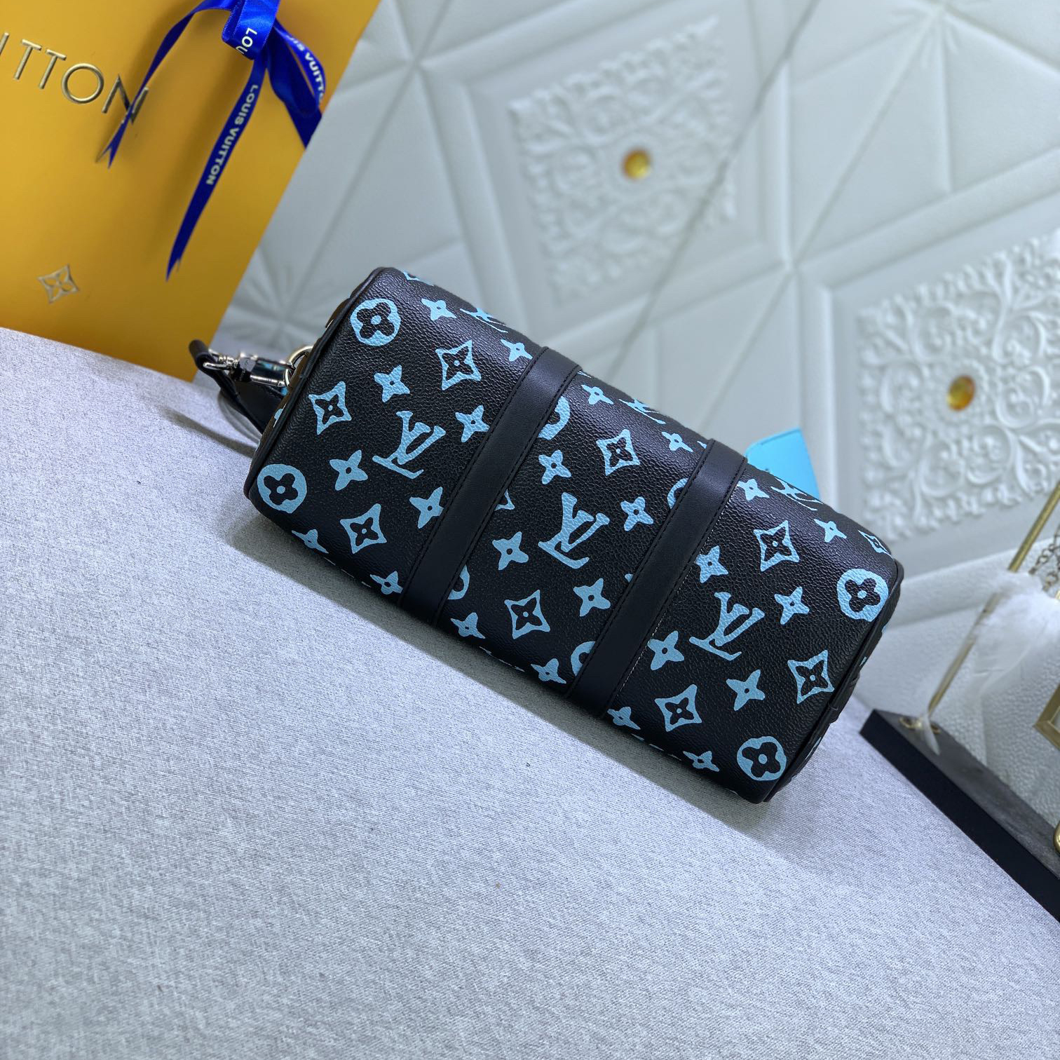 LV High Qualitys Women Bags Luxurys Handbags Unisex Traveling Bag Cleverly Using Leather Handle And Detachable Shoulder Strap, Trendy Style Easily Accompanies You Shoulder Tote Female Purse Wallet Hand Bag