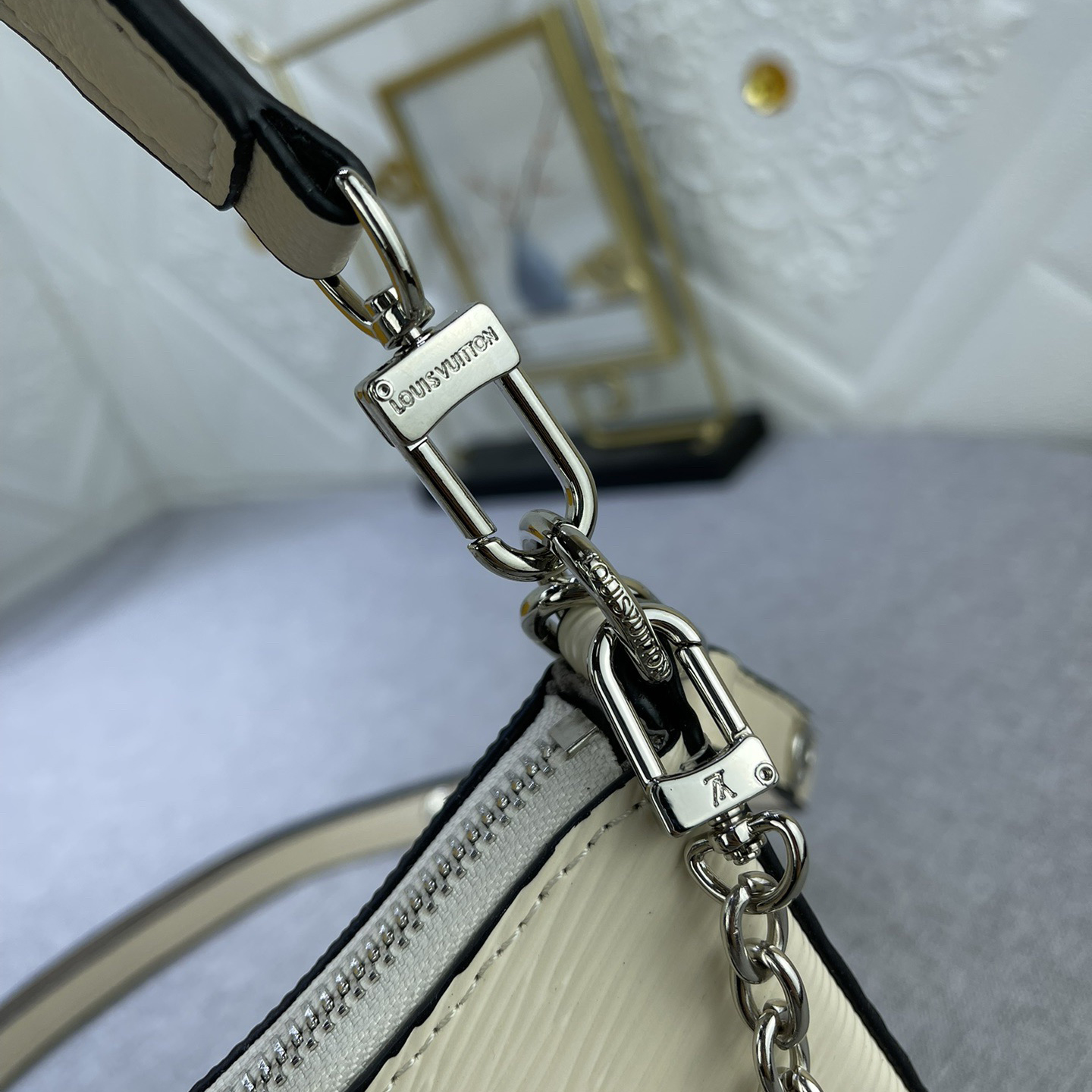 LV High Qualitys Women Handbag Equipped With Detachable And Adjustable Braided Leather Chain Strap For Easy Shoulder Or Crossbody Carrying Lady Clutch Shoulder Tote Female Purse Wallet Hand Bag