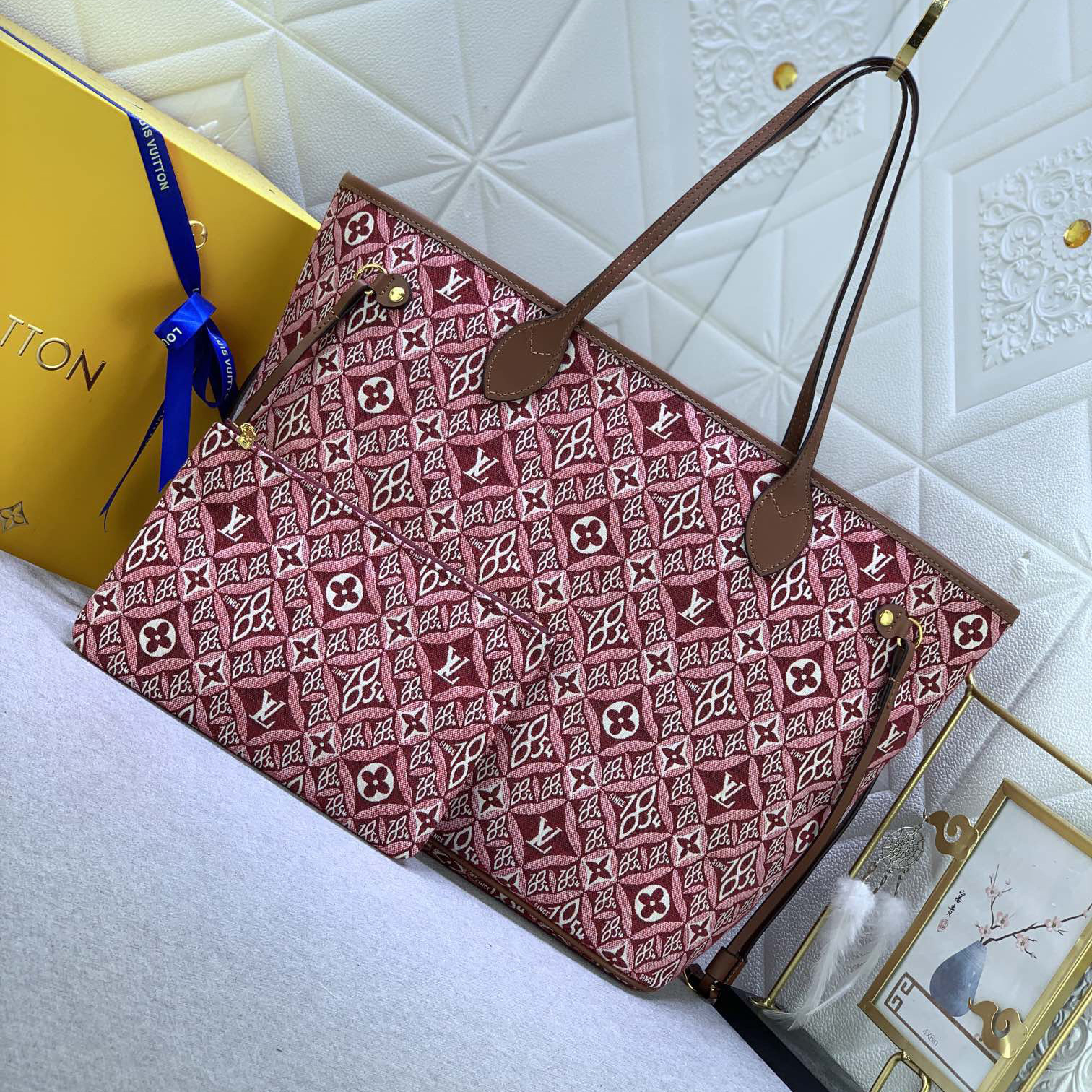 LV Designer Bagss Luxury Bag Shoulder Bag Canvas And Leather Edging Create A Design That Fits The Body Shape Large Inner Bag Ladies Fashion Bag High Quality Leather Bag