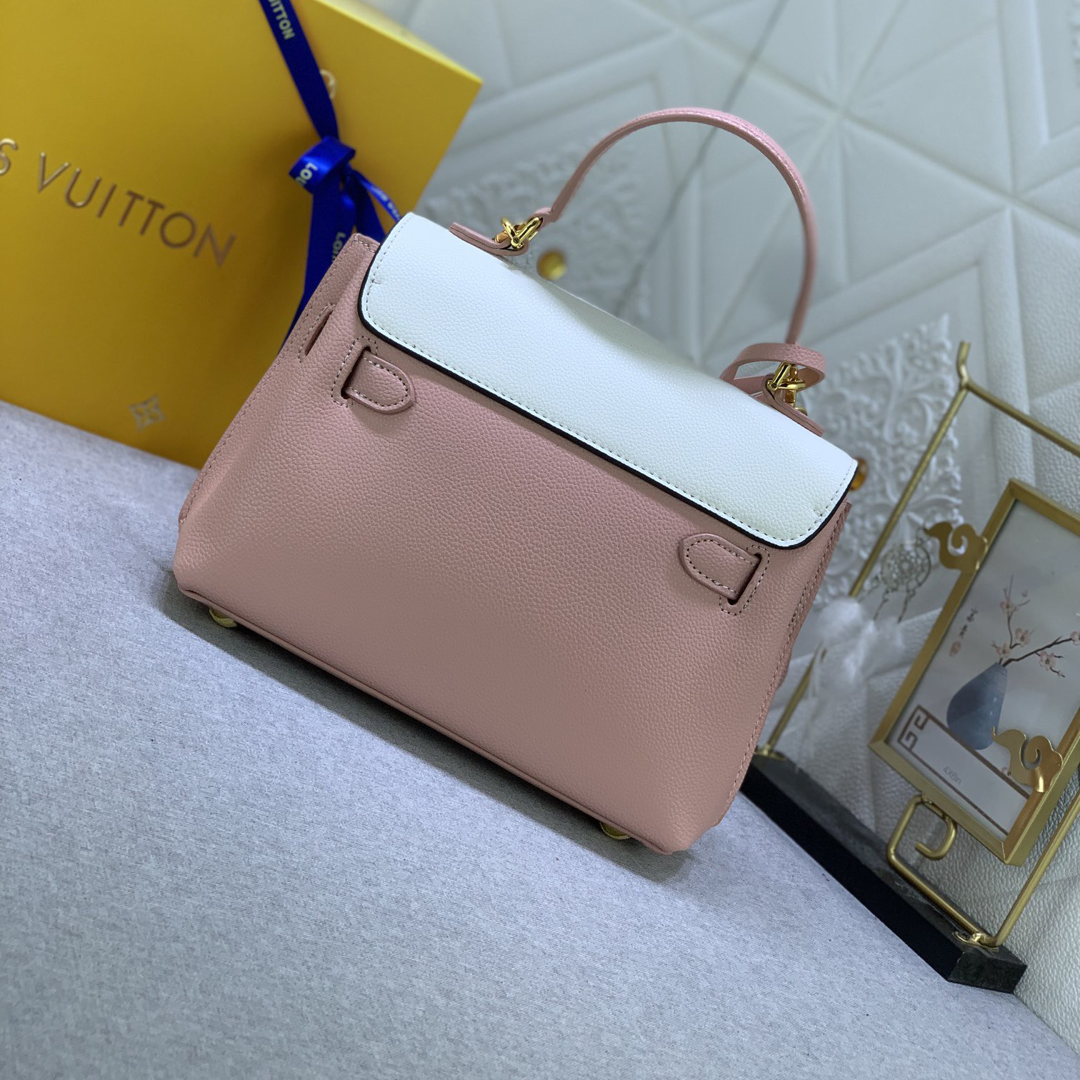 LV Designer Bagss Luxury Bag Classic Handbag Leisure Bag Exquisite Lines And Iconic Lv Padlocks Convey A Trendy Style Fashion Women High Quality Leather Bag