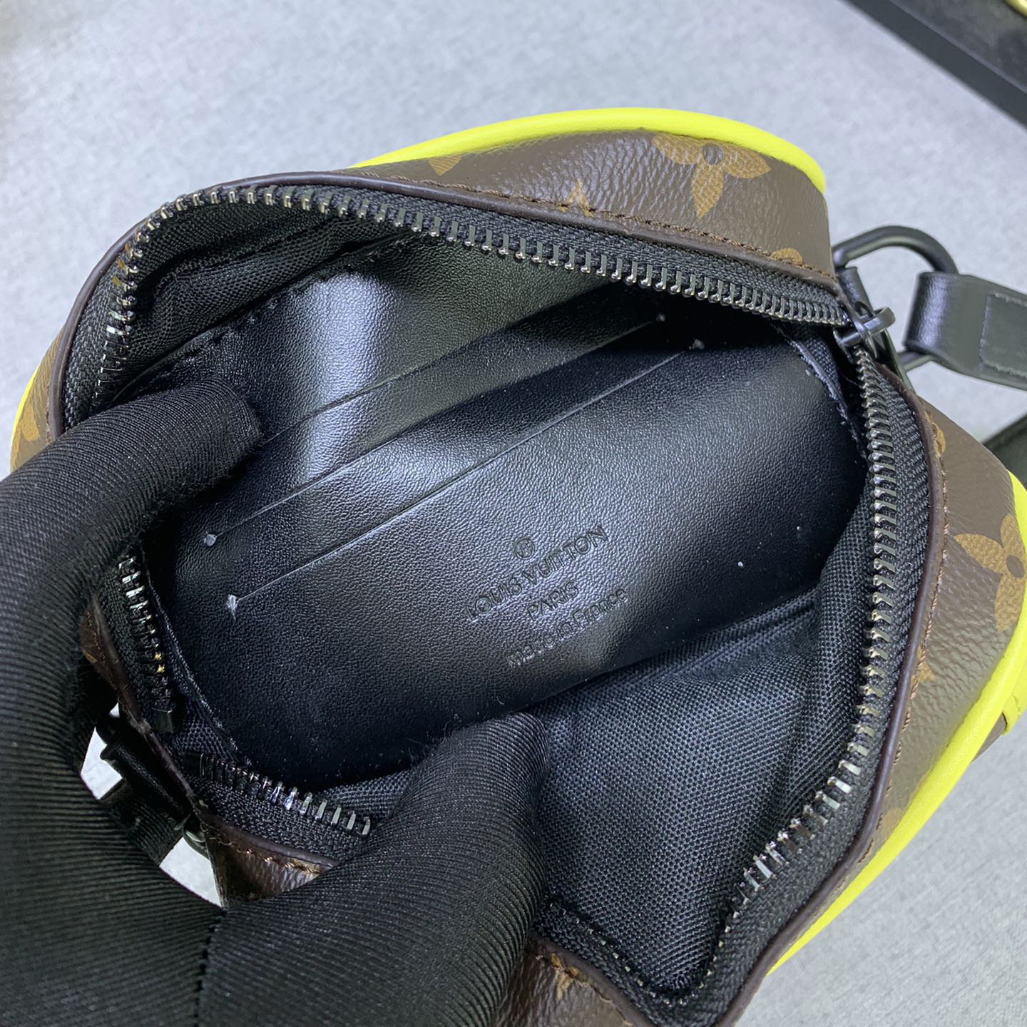 LV Designer Bag Shoulder Bag Luxury Bag Cosmetic Bag Wash Bag Wallet Crossbody Designer Bag Ladies Casual Handbag Chain Ladies Mini Bag