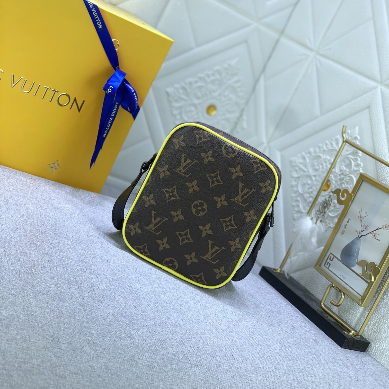 LV Designer Bag Shoulder Bag Luxury Bag Cosmetic Bag Wash Bag Wallet Crossbody Designer Bag Ladies Casual Handbag Chain Ladies Mini Bag