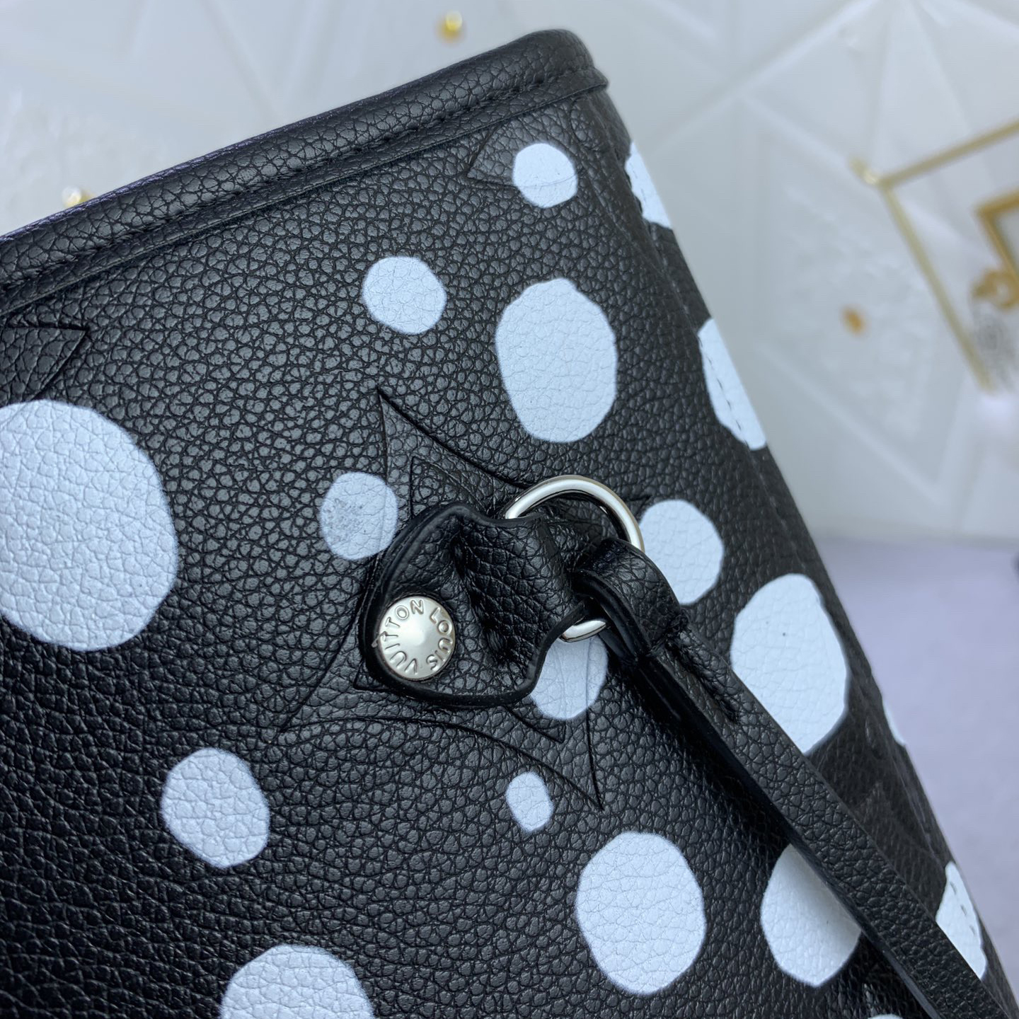 LV Designer Bagss Luxury Bag Printed Handbag The Its Ample Interior Can Accommodate Printed Laptops And Other Office Supplies Fashion Bag High Quality Leather Bag