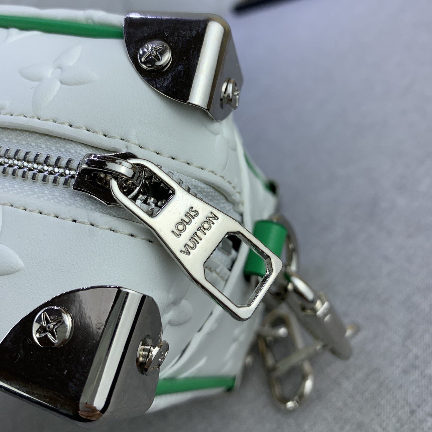 LV Designer Bag Shoulder Bag Luxury Bag Cosmetic Bag Wash Bag Wallet Crossbody Designer Bag Ladies Casual Handbag Chain Ladies Mini Bag