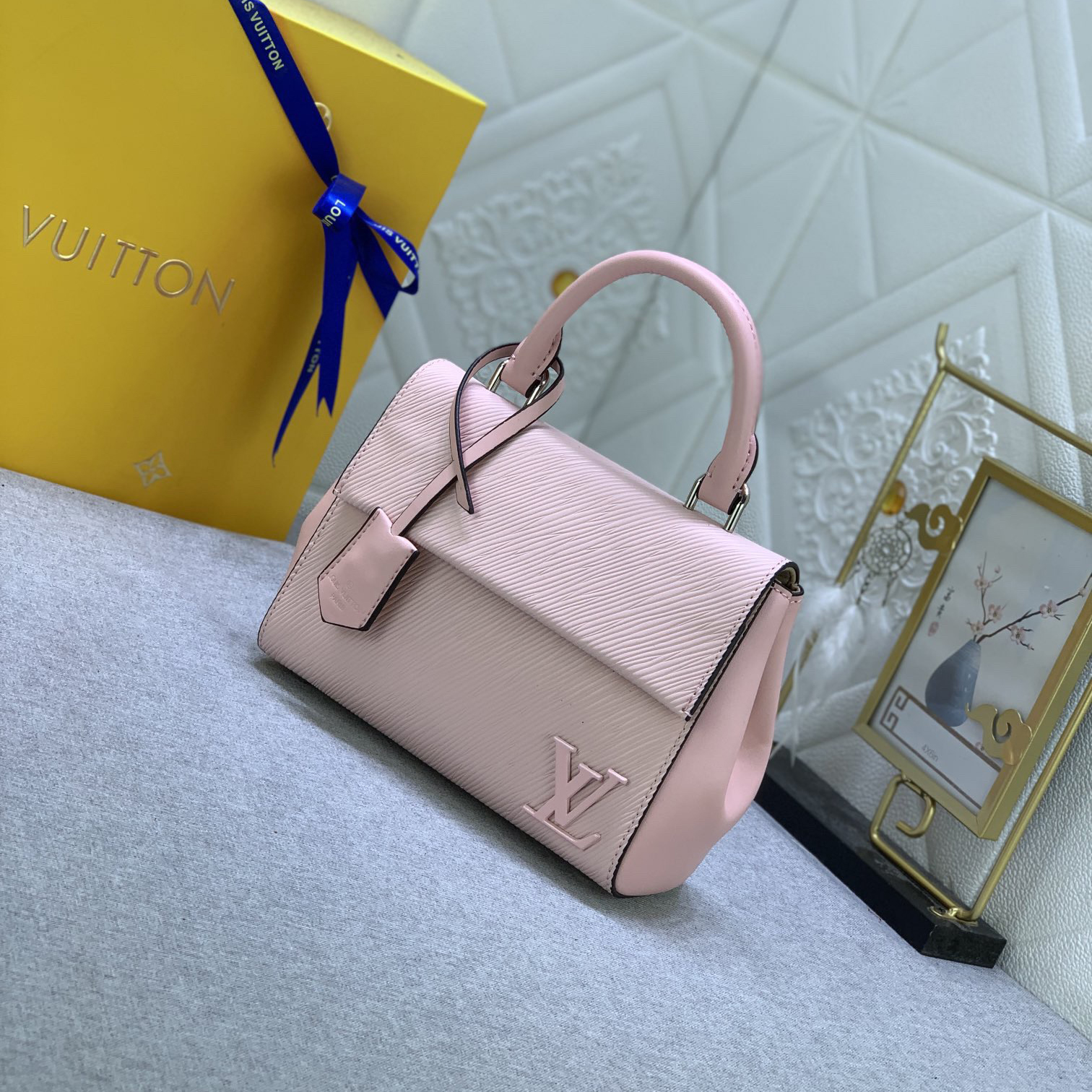 LV Designer Bagss Luxury Bag Classic Handbag Two Shoulder Strap The Long And Short Handles Are Easy To Carry Or Shoulder Back Women High Quality Leather Bag
