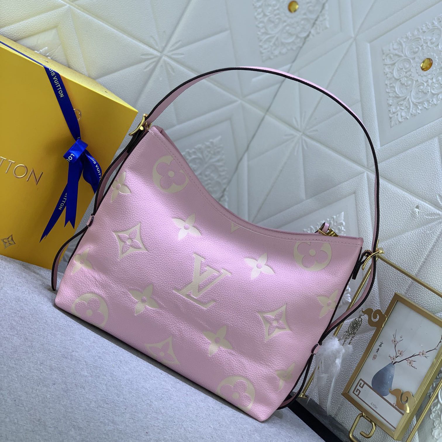 LV Designer Bagss Luxury Bag Shoulder Bag Canvas And Leather Edging Create A Design That Fits The Body Shape Large Inner Bag Ladies Fashion Bag High Quality Leather Bag