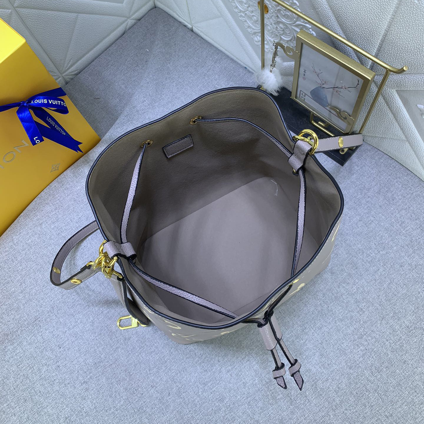 LV Designer Bagss Luxury Bag Classic Handbag Bucket Bag Detachable Handle And Detachable And Adjustable Strap Fashion Bag High Quality Leather Bag