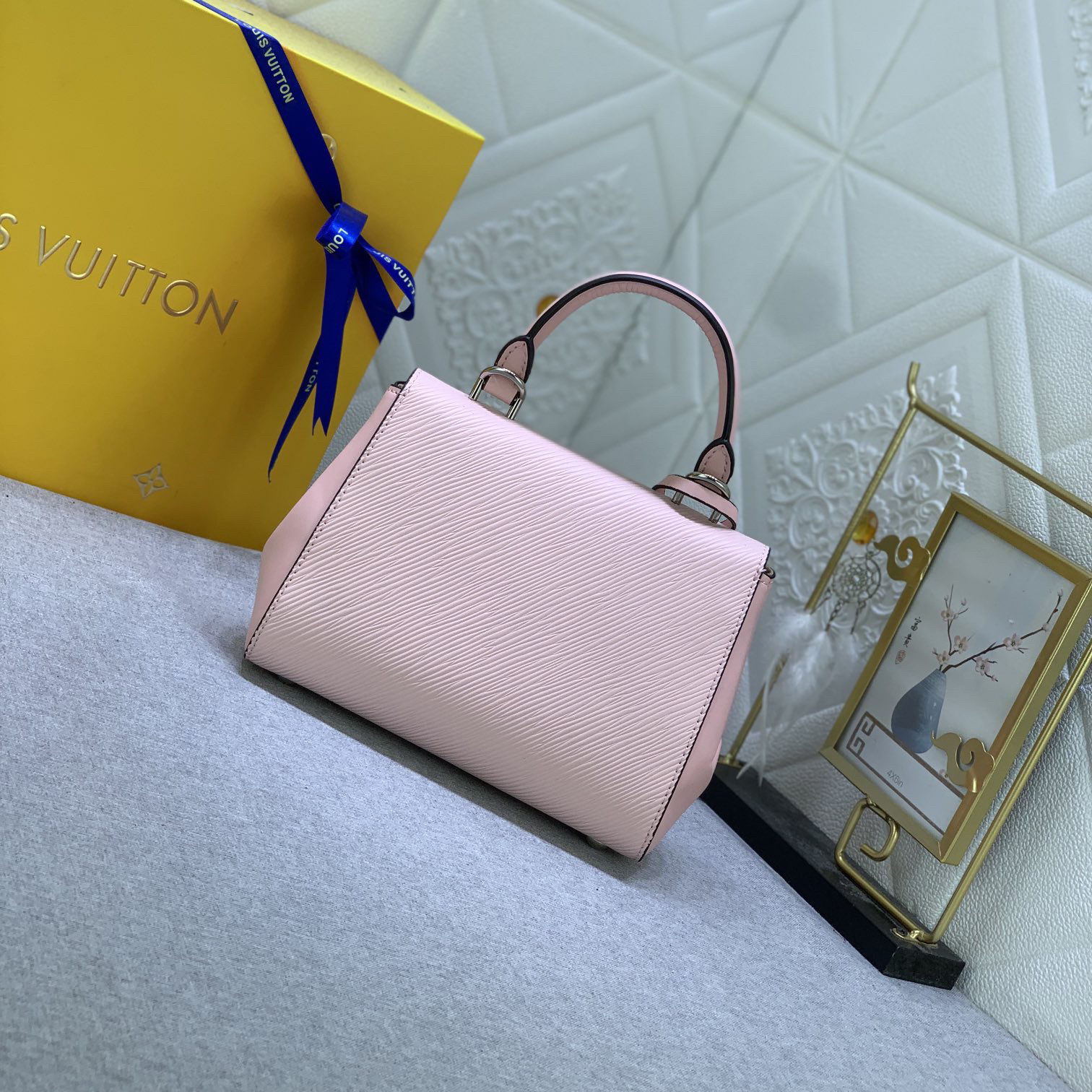 LV Designer Bagss Luxury Bag Classic Handbag Two Shoulder Strap The Long And Short Handles Are Easy To Carry Or Shoulder Back Women High Quality Leather Bag