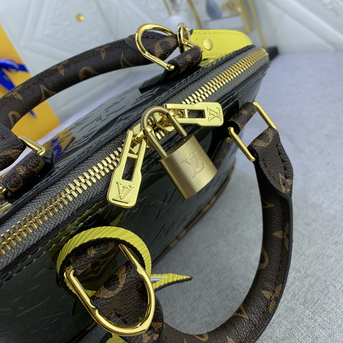 LV Designer Bagss Luxury Bag Classic Mini Handbag Detachable Handle And Detachable And Adjustable Strap Fashion Bag High Quality Leather Bag