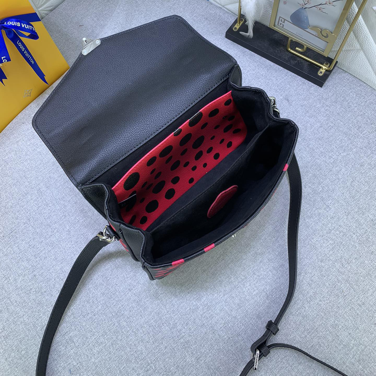 LV Designer Bagss Luxury Bag Classic Handbag Both The Chain And Adjustable Leather Shoulder Strap Can Be Disassembled The Canvas Surface Iconic Polka Dots Of Women Fashion Bag High Quality Leather Bag