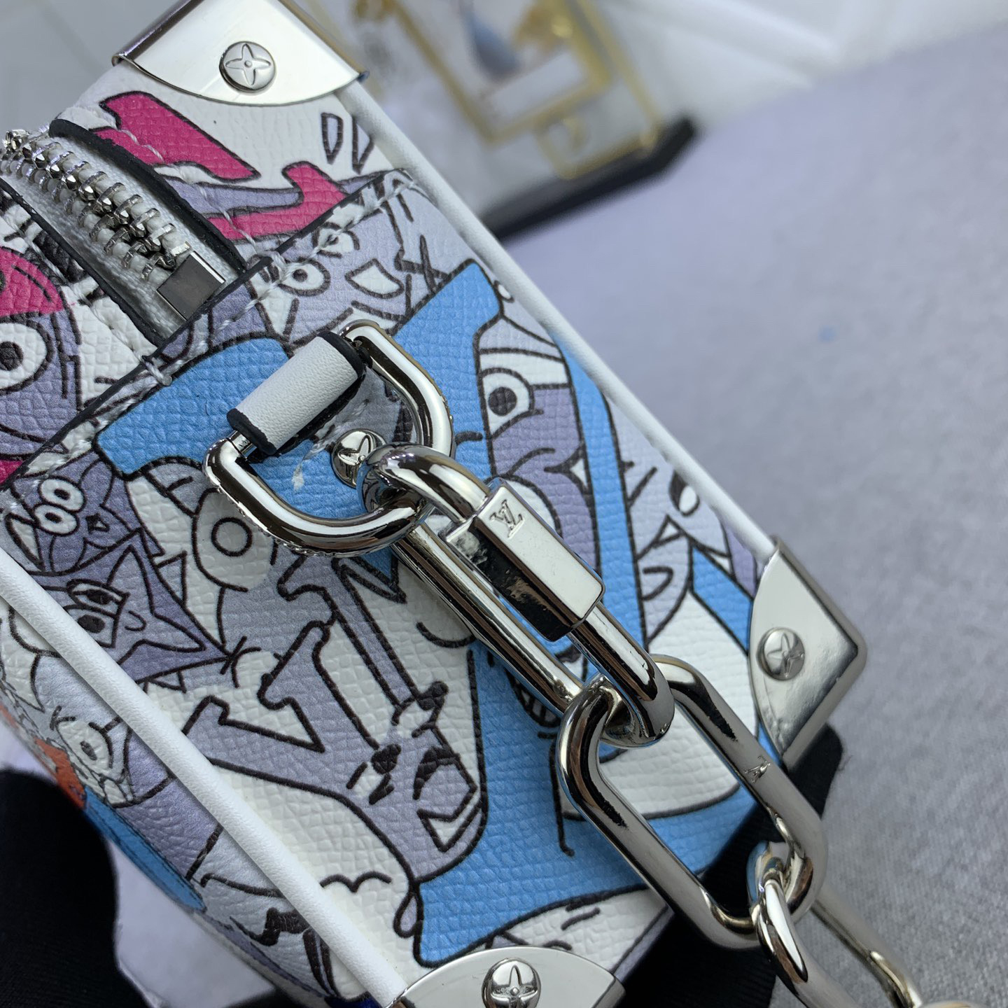 LV Designer Bag Shoulder Bag Luxury Bag Cosmetic Bag Wash Bag Wallet Crossbody Designer Bag Ladies Casual Handbag Chain Ladies Mini Bag