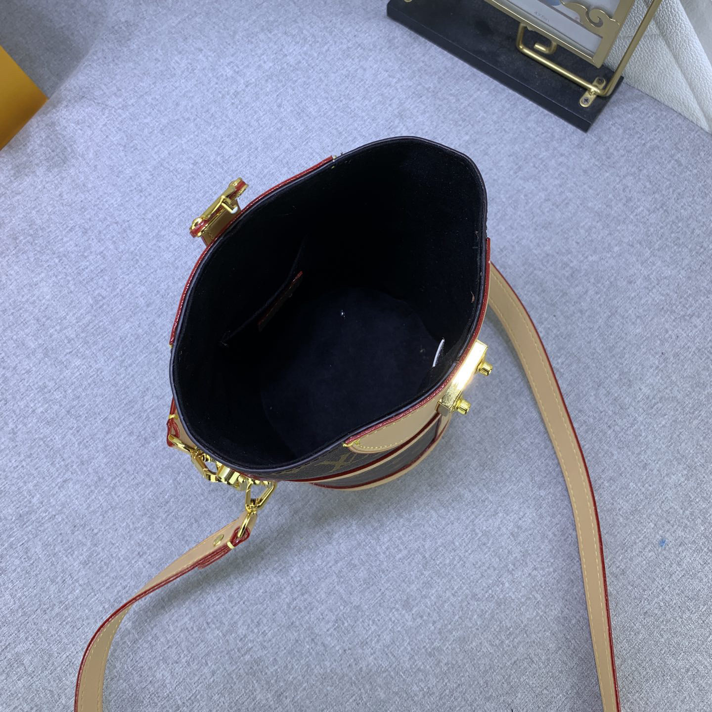 LV Designer Mini Ice Cream Cylinder Women's Shoulder Bag Luxury Bag Detachable Shoulder High Quality Leather Crossbody Fashion Bag