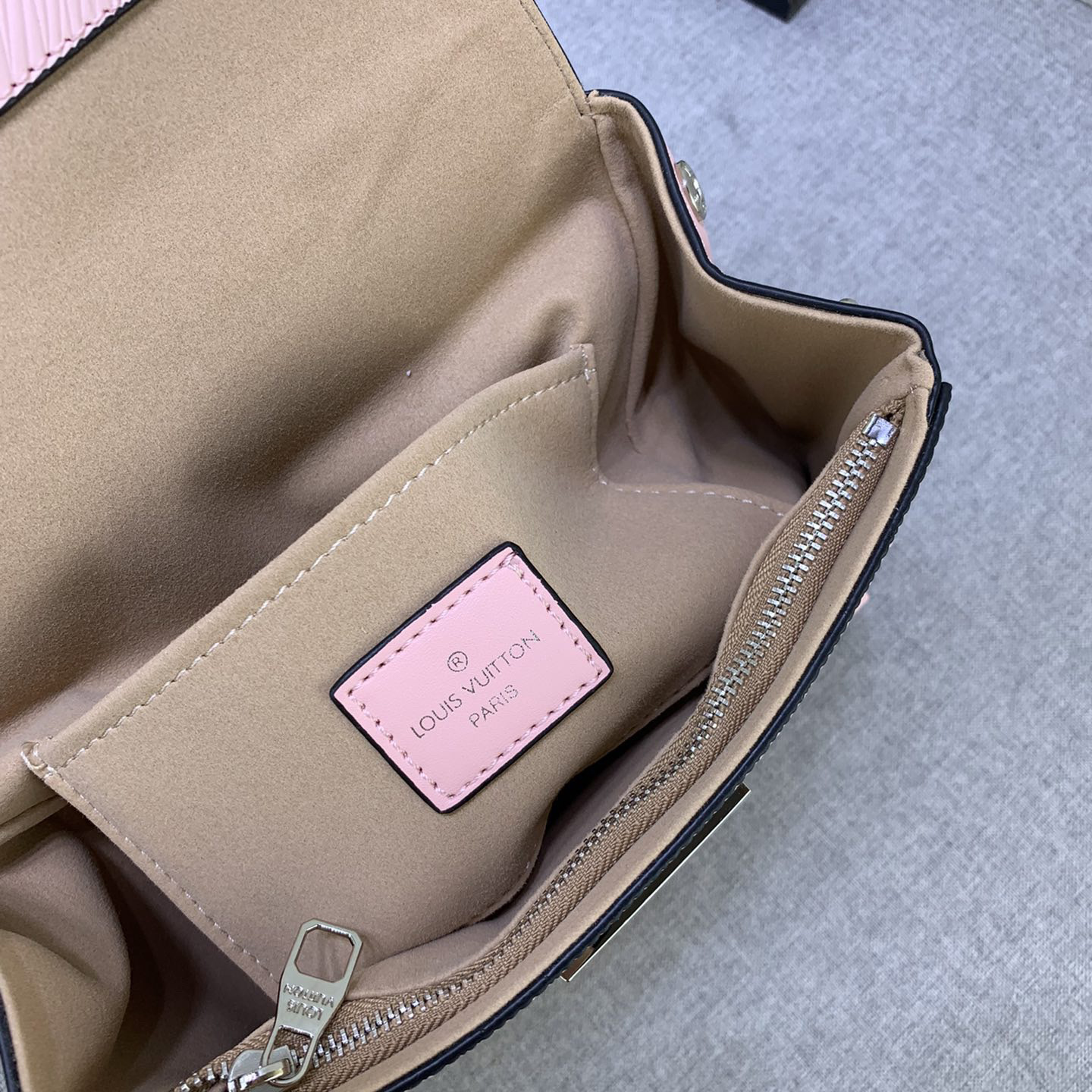 LV Designer Bagss Luxury Bag Classic Handbag Two Shoulder Strap The Long And Short Handles Are Easy To Carry Or Shoulder Back Women High Quality Leather Bag