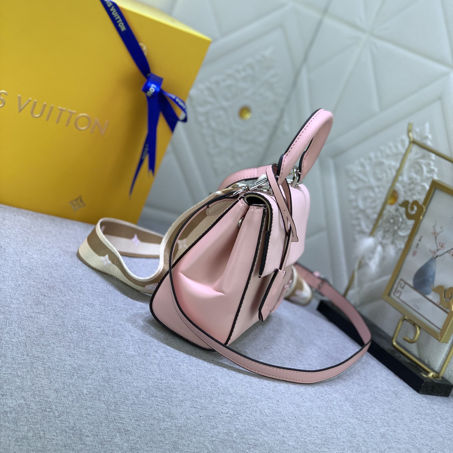 LV Designer Bagss Luxury Bag Classic Handbag Two Shoulder Strap The Long And Short Handles Are Easy To Carry Or Shoulder Back Women High Quality Leather Bag