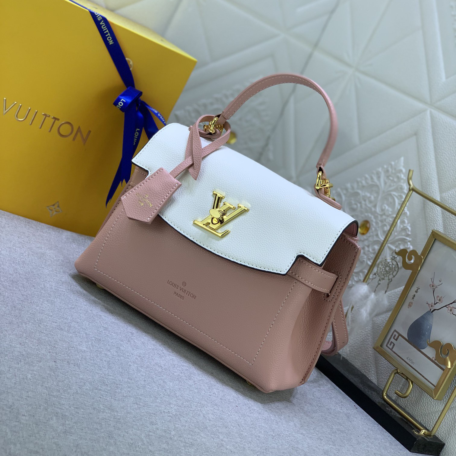 LV Designer Bagss Luxury Bag Classic Handbag Leisure Bag Exquisite Lines And Iconic Lv Padlocks Convey A Trendy Style Fashion Women High Quality Leather Bag