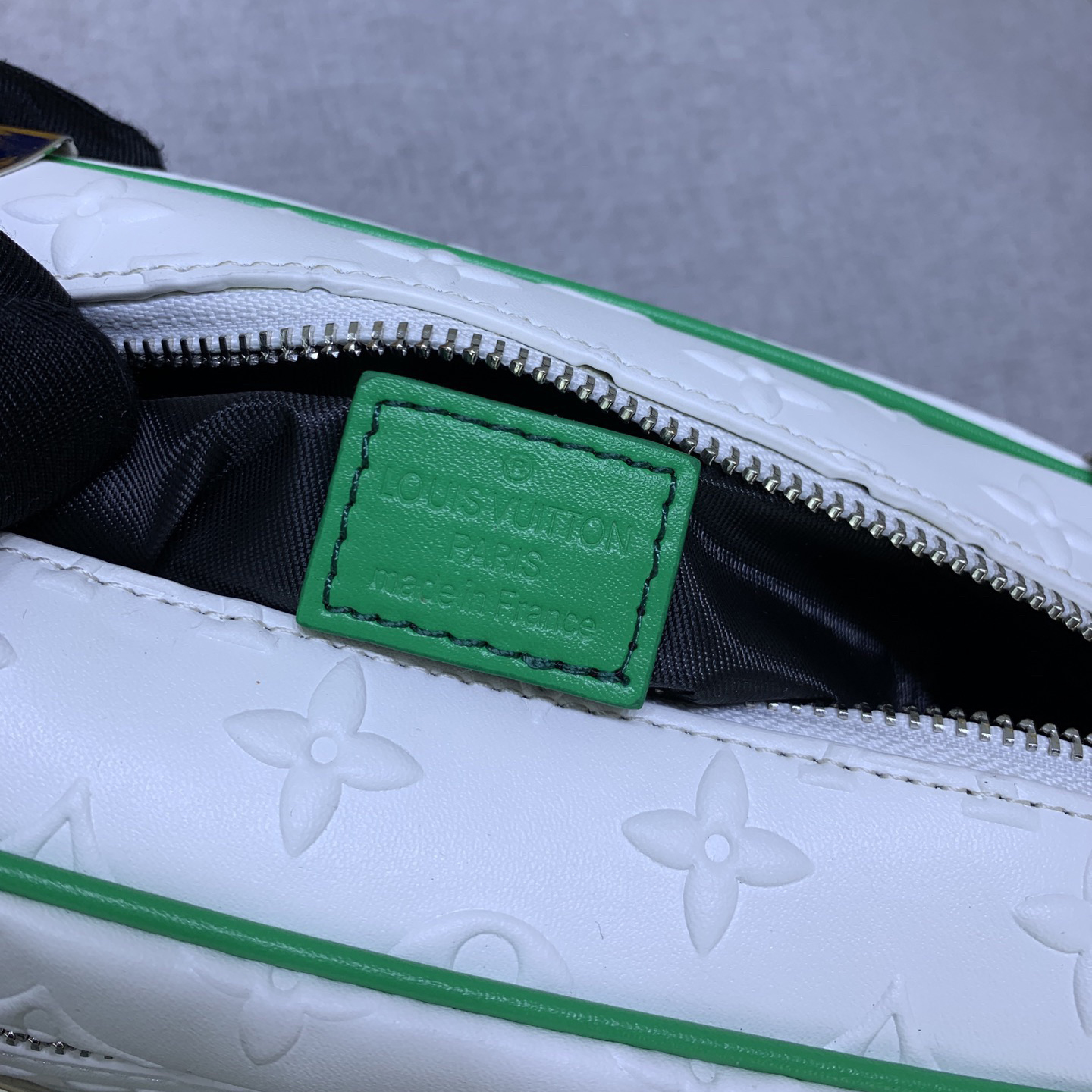 LV Designer Bag Shoulder Bag Luxury Bag Cosmetic Bag Wash Bag Wallet Crossbody Designer Bag Ladies Casual Handbag Chain Ladies Mini Bag