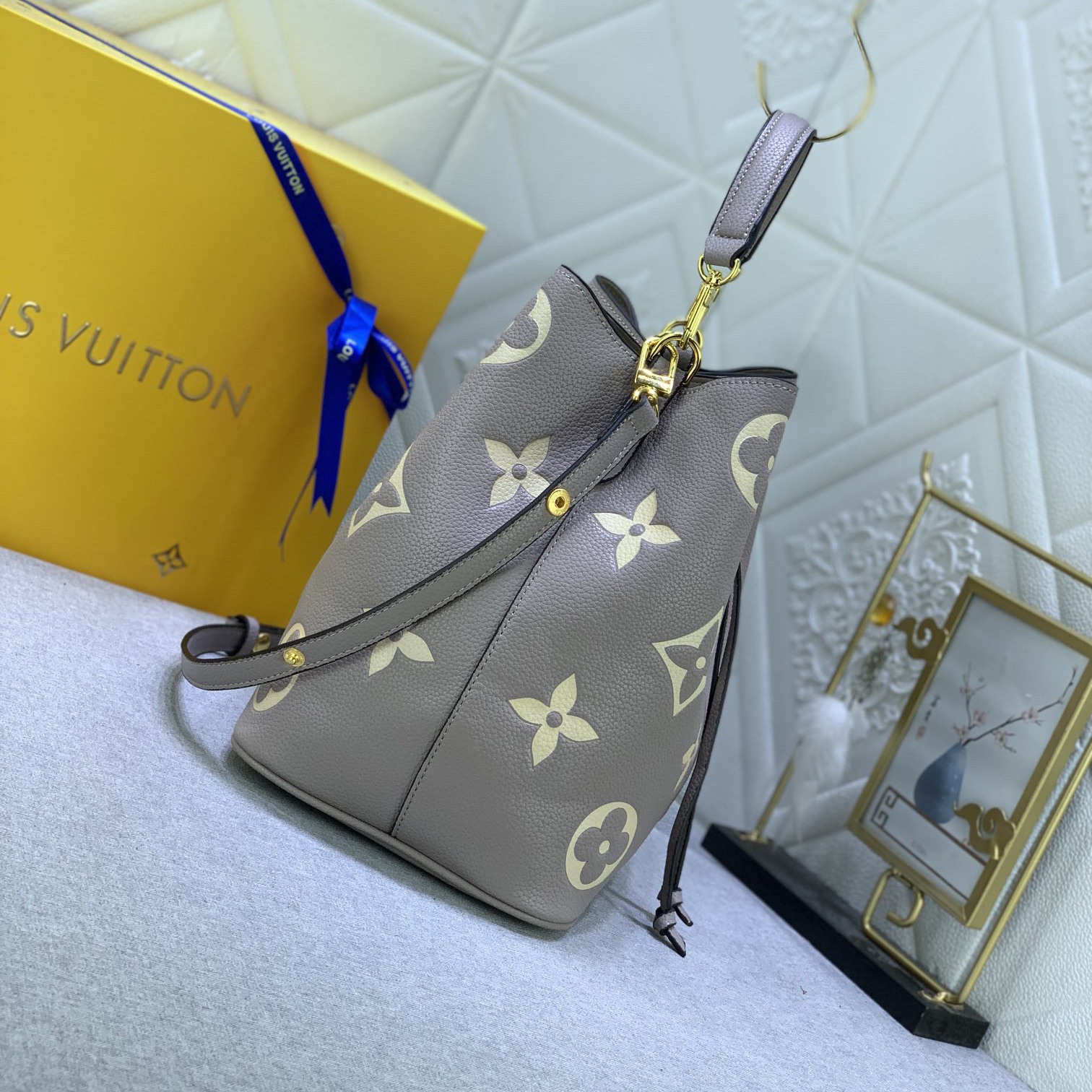 LV Designer Bagss Luxury Bag Classic Handbag Bucket Bag Detachable Handle And Detachable And Adjustable Strap Fashion Bag High Quality Leather Bag