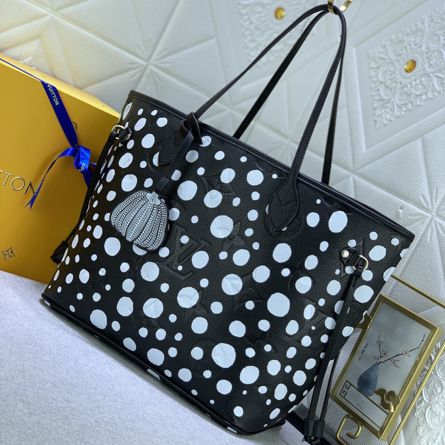 LV Designer Bagss Luxury Bag Printed Handbag The Its Ample Interior Can Accommodate Printed Laptops And Other Office Supplies Fashion Bag High Quality Leather Bag