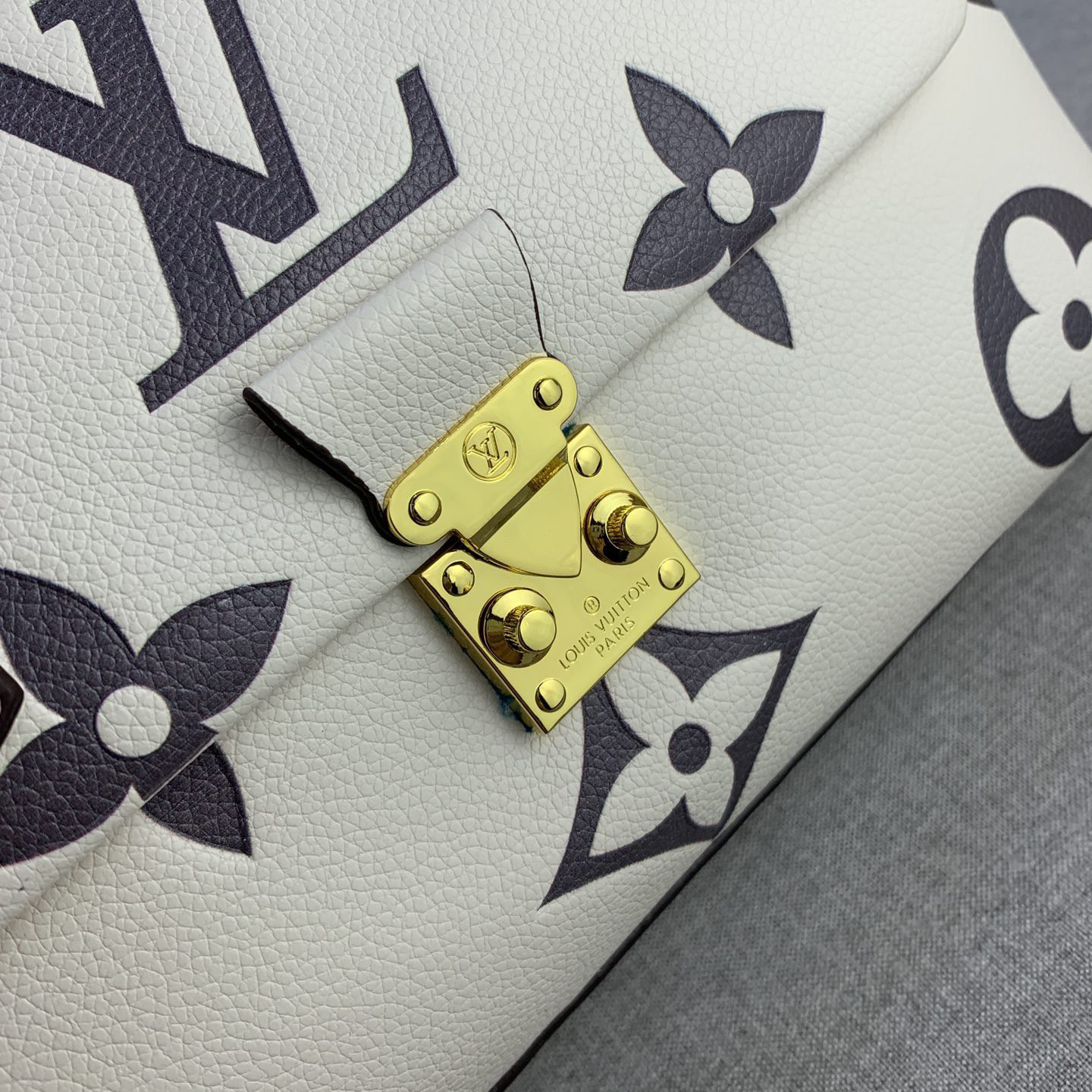 LV Designer Bagss Luxury Bag Classic Handbag Handheld Shoulder Back Crossbody Detachable Strap Fashion Bag High Quality Leather Bag