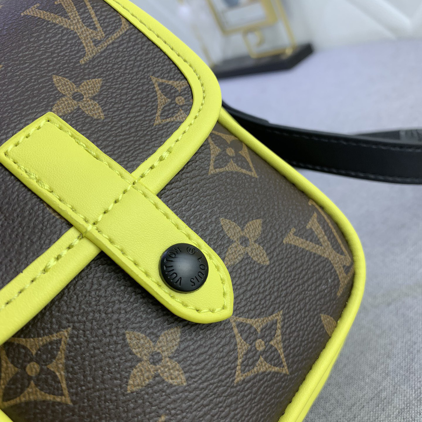 LV Designer Bag Shoulder Bag Luxury Bag Cosmetic Bag Wash Bag Wallet Crossbody Designer Bag Ladies Casual Handbag Chain Ladies Mini Bag