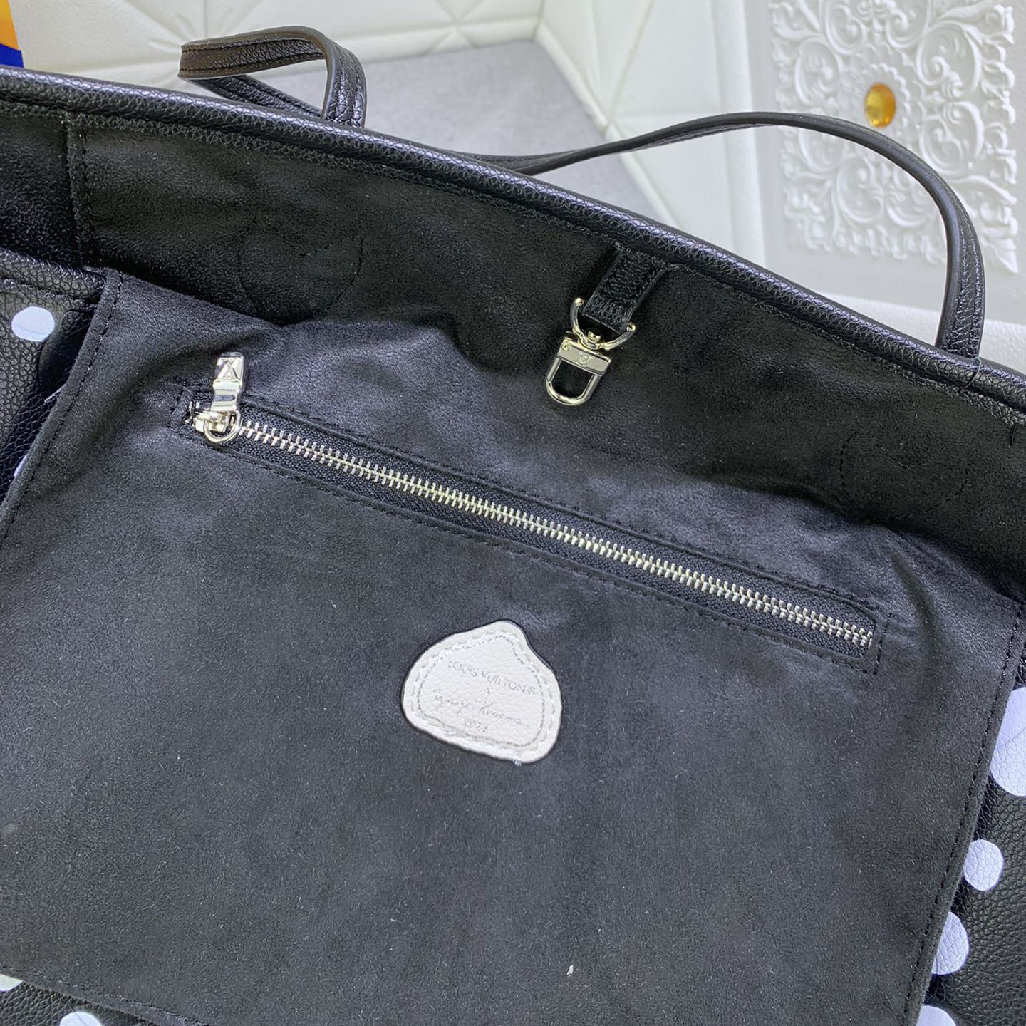 LV Designer Bagss Luxury Bag Printed Handbag The Its Ample Interior Can Accommodate Printed Laptops And Other Office Supplies Fashion Bag High Quality Leather Bag