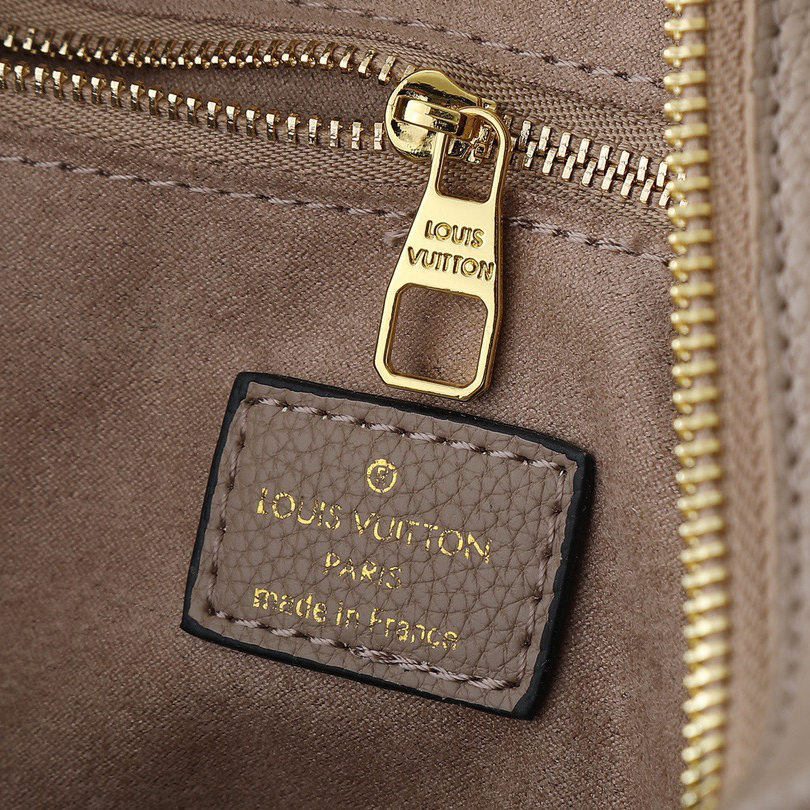 LV High qualitys Women Shoulder Bags Luxurys Ladies Clutch Bag Shoulder Tote Female Purse Wallet Hand Bag