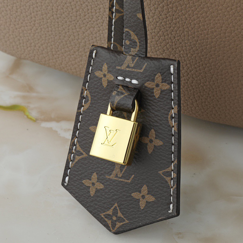 LV High qualitys Women Shoulder Bags Luxurys Ladies Clutch Bag Shoulder Tote Female Purse Wallet Hand Bag