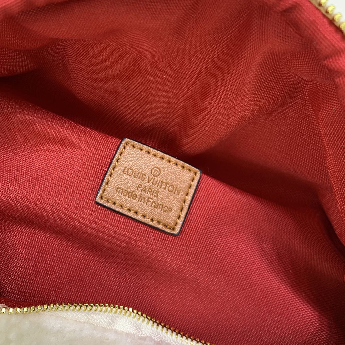 LV High Qualitys Women Waist Bag Luxurys Soft Wool Surface Create A Fluffy Appearance And Smooth Texture Ladies Clutch Bag Shoulder Tote Female Purse Wallet Waist Bag