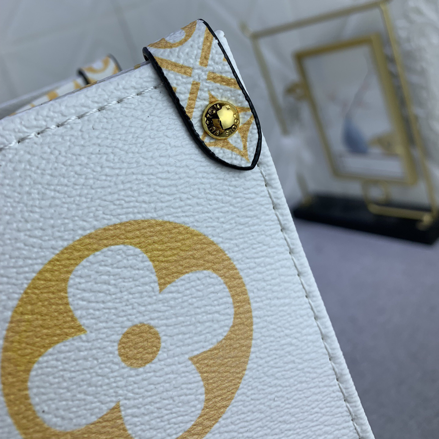 LV High Quality Women Shoulder Bags Luxury Canvas Rendering New Gradient Color Tone Ladies Clutch Bag Detachable Round Zero, Detachable Jacquard Shoulder Straps Shoulder Tote Female Purse Wallet Hand Bag