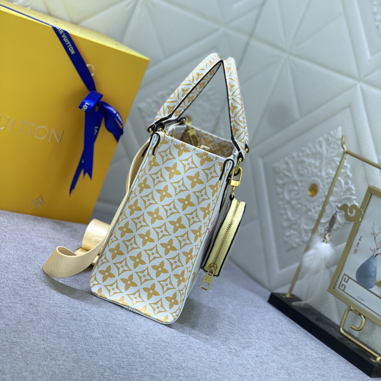 LV High Quality Women Shoulder Bags Luxury Canvas Rendering New Gradient Color Tone Ladies Clutch Bag Detachable Round Zero, Detachable Jacquard Shoulder Straps Shoulder Tote Female Purse Wallet Hand Bag