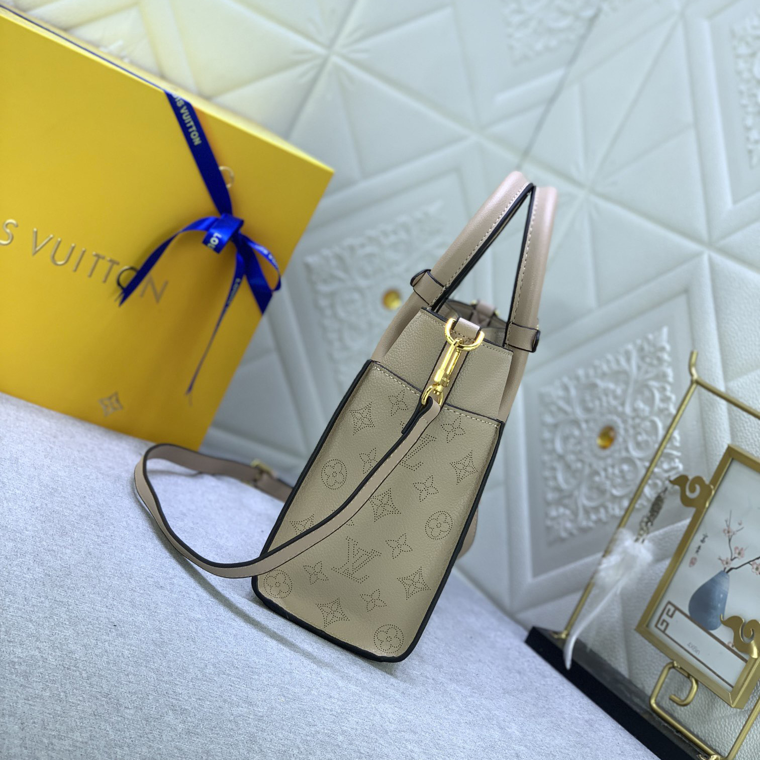 LV High Quality Women Shoulder Bags Luxury Soft Calf Leather And Classic Monogram Canvas Side Lining With Detachable Wide Shoulder Straps For Shoulder And Crossbody Ladies Clutch Bag Shoulder Tote Female Purse Wallet Hand Bag